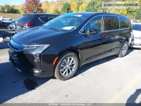 2C4RC1GG9VR599338 — 2027 Chrysler Pacifica, photo 3 from IAAI 22.10.2026, Front end