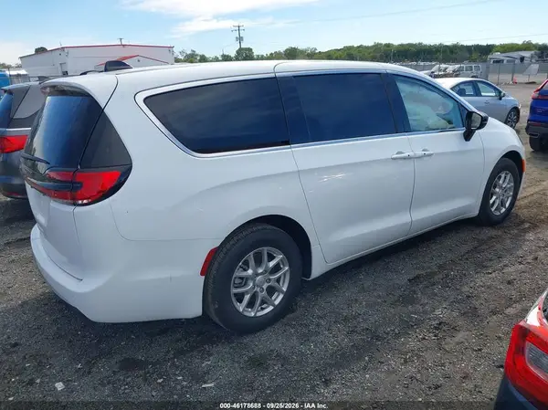 2C4RC1BG7VR602602 — 2027 Chrysler Pacifica, фото 4 с аукциона IAAI 06.10.2026, Передняя часть