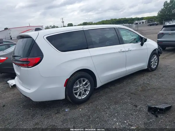 2C4RC1BG9VR598469 — 2027 Chrysler Pacifica, фото 4 с аукциона IAAI 29.09.2026, Передняя часть справа