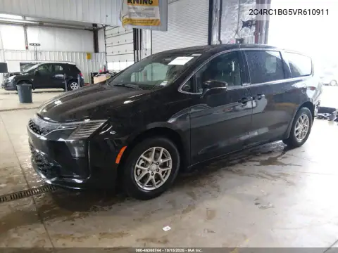 2C4RC1BG5VR610911 — 2027 Chrysler Pacifica, фото 3 з IAAI, Задня частина