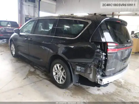2C4RC1BG5VR610911 — 2027 Chrysler Pacifica, фото 4 з IAAI, Задня частина