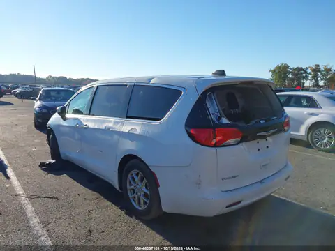 2C4RC1CG3PR578901 — 2023 Chrysler Voyager, photo 3 from IAAI, Front and rear