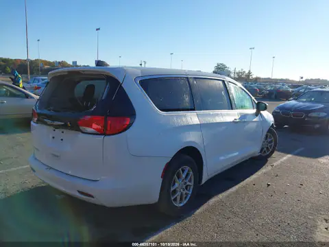 2C4RC1CG3PR578901 — 2023 Chrysler Voyager, photo 4 from IAAI, Front and rear