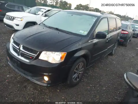 2C4RDGCG7HR750056 — 2017 Dodge Caravan, zdjęcie 3 z IAAI 03.11.2026, Normalne zużycie