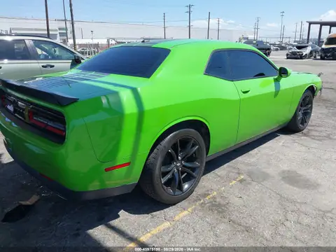 2C3CDZAG6HH592646 — 2017 Dodge Challenger SXT, ფოტო 4, IAAI 27.10.2026, წინა ნაწილი