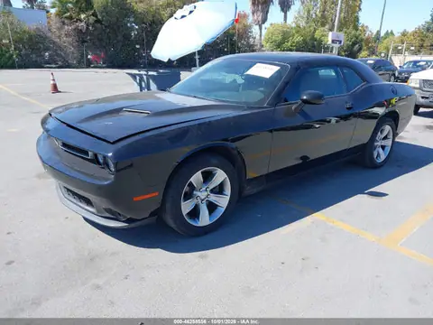 2C3CDZAG6HH568976 — 2017 Dodge Challenger SXT, zdjęcie 2 z IAAI 19.10.2026, Uszkodzenia mechaniczne