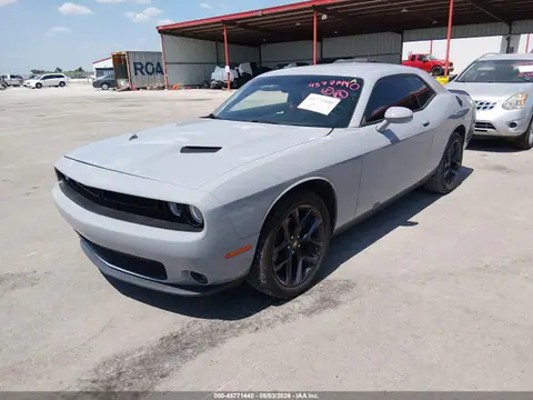 2C3CDZAG0MH547308 — 2021 Dodge Challenger SXT, фото 2 з IAAI 22.10.2026, Правий бік