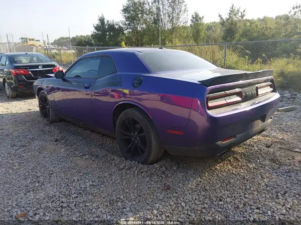 2C3CDZBT9GH149207 — 2016 Dodge Challenger, photo 3 from IAAI 19.10.2026, Front end