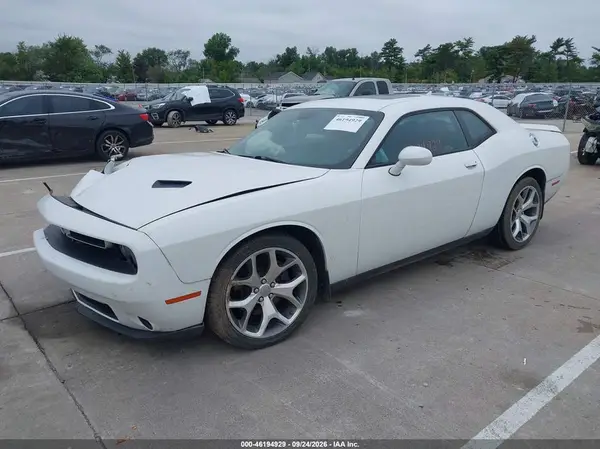 2C3CDZAG0GH250382 — 2016 Dodge Challenger, photo 2 from IAAI, Right front
