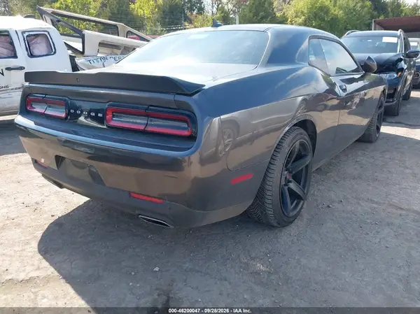 2C3CDZAG4GH255701 — 2016 Dodge Challenger, photo 4 from IAAI, Left front