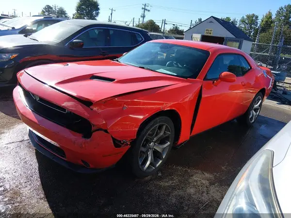2C3CDZAG4GH330140 — 2016 Dodge Challenger, photo 2 from IAAI, Left front