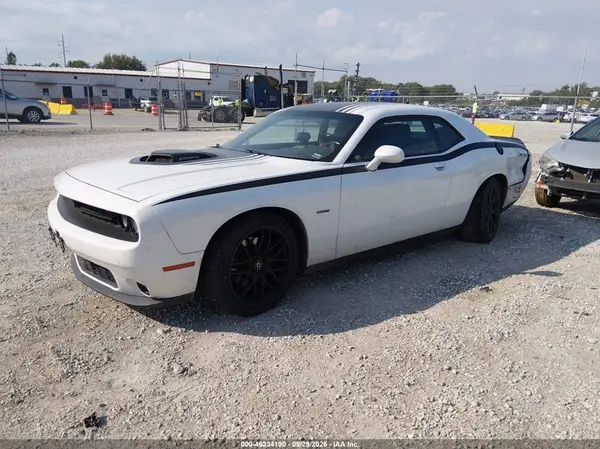 2C3CDZBT2GH312263 — 2016 Dodge Challenger, фото 2 с аукциона IAAI, Задняя часть слева