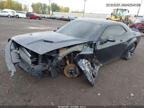 2C3CDZFJ5GH254108 — 2016 Dodge Challenger, photo 2 from IAAI, Front end