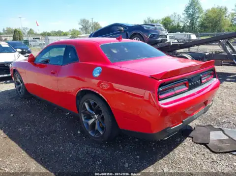 2C3CDZAG8HH659585 — 2017 Dodge Challenger, photo 3 from IAAI, Flood