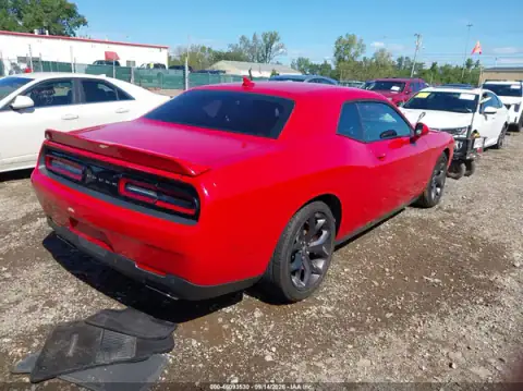 2C3CDZAG8HH659585 — 2017 Dodge Challenger, photo 4 from IAAI, Flood