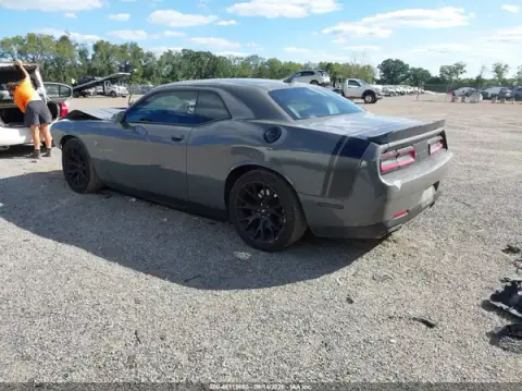 2C3CDZFJ8HH649014 — 2017 Dodge Challenger, фото 3 с аукциона IAAI, ПЕРЕДНЯЯ ЧАСТЬ