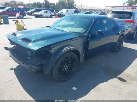2C3CDZBT3JH178810 — 2018 Dodge Challenger, photo 2 from IAAI, Front end