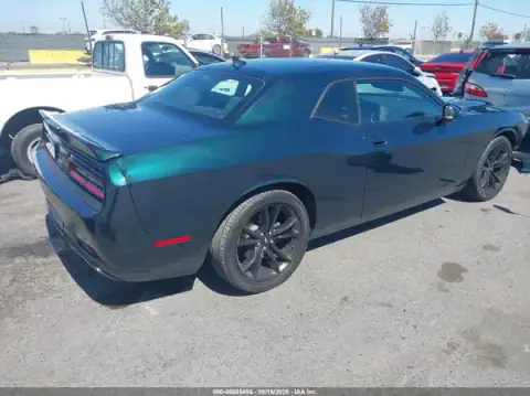 2C3CDZBT3JH178810 — 2018 Dodge Challenger, photo 4 from IAAI, Front end