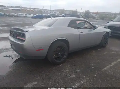 2C3CDZAG2JH111409 — 2018 Dodge Challenger, фото 4 з IAAI, Передня частина