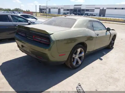 2C3CDZAG1JH215230 — 2018 Dodge Challenger, foto 4 de IAAI, Parte delantera