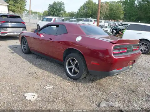 2C3CDZAG8JH121782 — 2018 Dodge Challenger, zdjęcie 3 z IAAI, Lewy i prawy bok