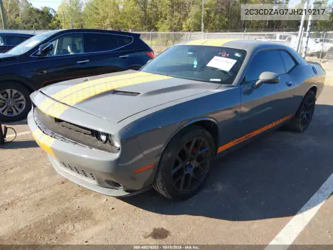 2C3CDZAG7JH219217 — 2018 Dodge Challenger, zdjęcie 2 z IAAI 29.10.2026, Przejęty przez wierzyciela