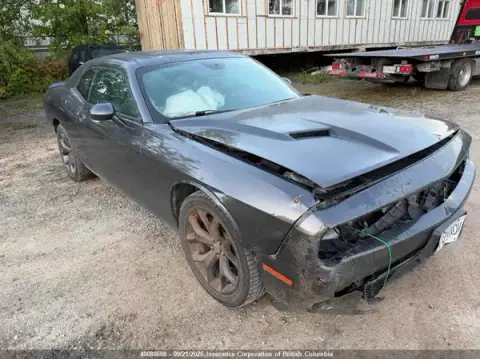 2C3CDZAGXKH593659 — 2019 Dodge Challenger, Parte delantera (Front), fotos antes de reparar