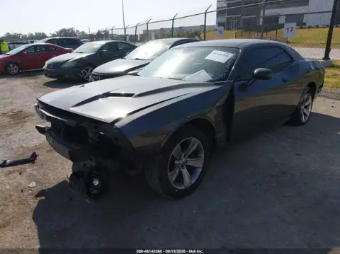 2C3CDZAG2KH551678 — 2019 Dodge Challenger, foto 2 de IAAI, Parte delantera