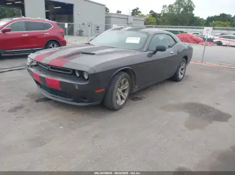 2C3CDZAG1KH620408 — 2019 Dodge Challenger, photo 2 from IAAI, Front end