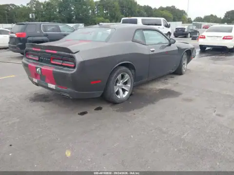2C3CDZAG1KH620408 — 2019 Dodge Challenger, photo 4 from IAAI, Front end