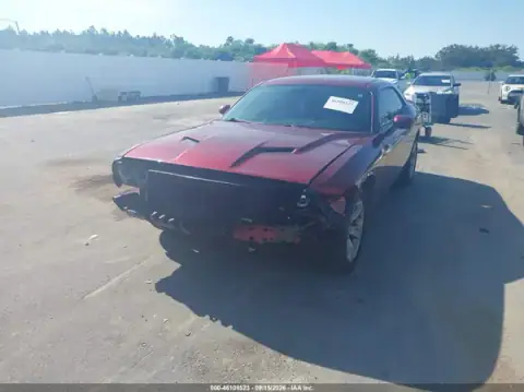 2C3CDZAG4LH152112 — 2020 Dodge Challenger, zdjęcie 2 z IAAI, Przód