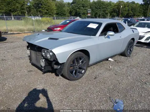 2C3CDZAG3LH195307 — 2020 Dodge Challenger, foto 2 de IAAI, Parte delantera