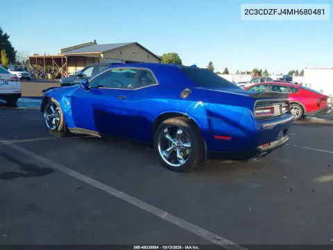 2C3CDZFJ4MH680481 — 2021 Dodge Challenger, zdjęcie 4 z IAAI, Przód