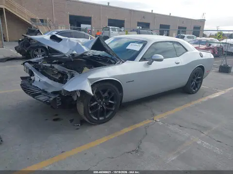 2C3CDZBT2MH655487 — 2021 Dodge Challenger, photo 2 from IAAI, Front end