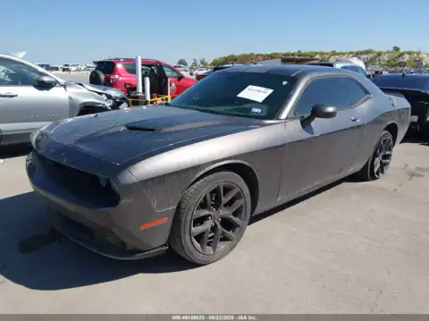 2C3CDZAG9NH206703 — 2022 Dodge Challenger, foto 2 de IAAI, Lado derecho