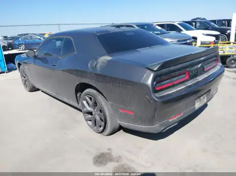 2C3CDZAG9NH206703 — 2022 Dodge Challenger, foto 3 de IAAI, Lado derecho