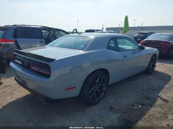 2C3CDZJG1NH191887 — 2022 Dodge Challenger, фото 4 с аукциона IAAI, Подтопление
