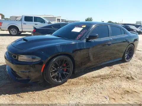 2C3CDXGJ7HH652652 — 2017 Dodge Charger, foto 2 de IAAI, Lado derecho