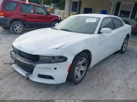 2C3CDXAT0HH508001 — 2017 Dodge Charger, foto 2 de IAAI 06.10.2026, Daños en todo el vehículo
