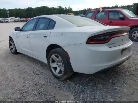 2C3CDXAT0HH508001 — 2017 Dodge Charger, foto 3 de IAAI 06.10.2026, Daños en todo el vehículo