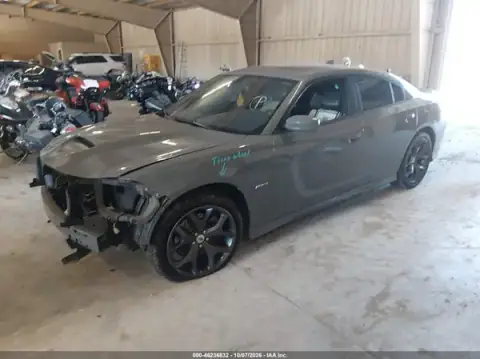 2C3CDXCT0HH623338 — 2017 Dodge Charger, zdjęcie 2 z IAAI, Przód