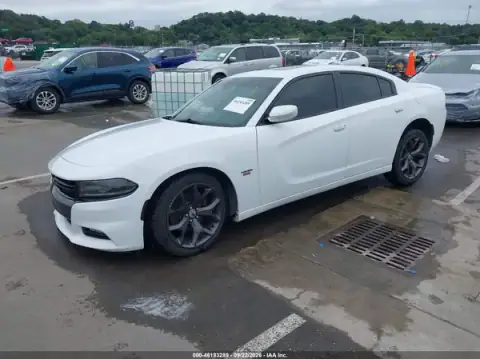 2C3CDXCT8JH173153 — 2018 Dodge Charger, фото 2 с аукциона IAAI, правый бок