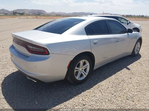 2C3CDXBG4LH190071 — 2020 Dodge Charger, фото 4 с аукциона IAAI 07.10.2026, Естественный износ