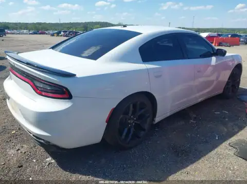 2C3CDXBG5MH679564 — 2021 Dodge Charger, foto 4 de IAAI, Parte delantera
