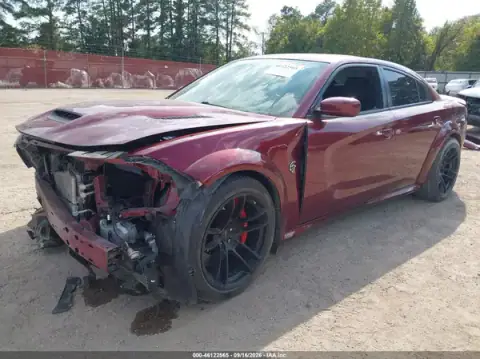 2C3CDXL97MH585928 — 2021 Dodge Charger, zdjęcie 2 z IAAI, Przód