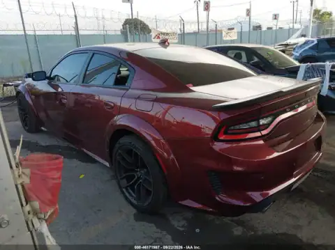 2C3CDXGJ5MH569330 — 2021 Dodge Charger, foto 3 de IAAI, Robo