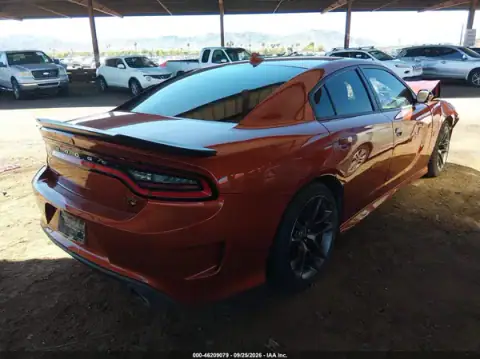 2C3CDXGJ4PH672565 — 2023 Dodge Charger, фото 4 з IAAI, Передня й задня частини