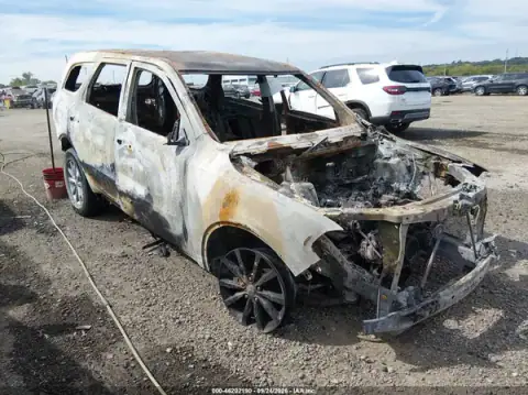 1C4SDJFT1HC611833 — 2017 Dodge Durango, полный пожар (Total Burn), фото до ремонта