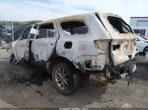 1C4SDJFT1HC611833 — 2017 Dodge Durango, photo 3 from IAAI, Complete burn