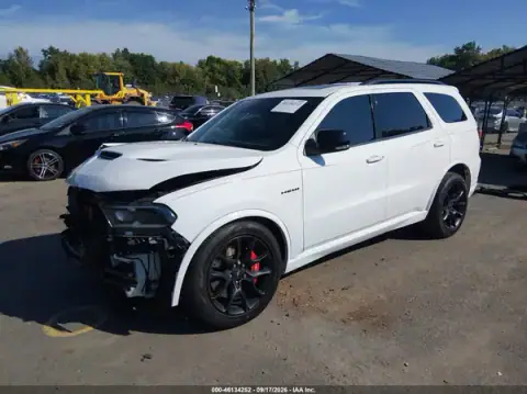 1C4SDJCT7RC175351 — 2024 Dodge Durango, photo 2 from IAAI, Front end